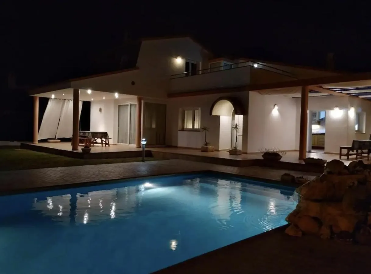 Villa Caules Bagur 사 칼레타 0*,  스페인